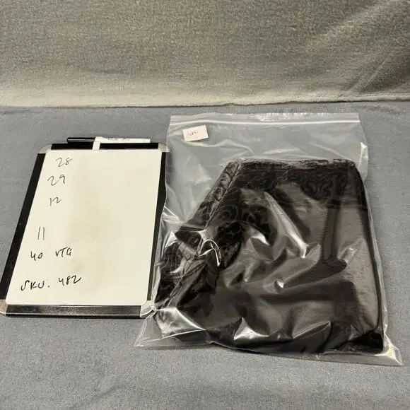 Laetitia Hecht INEPTIE Paris Pants Womens FR 40 US 28x29 Black Silk Velvet - Picture 10 of 10